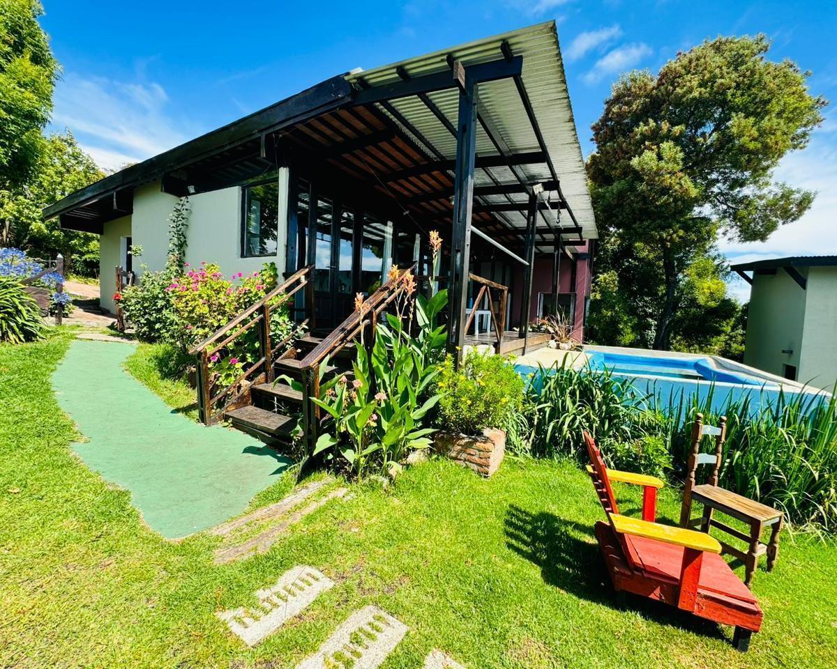 Casa 4 amb, 174m² con pileta y cabaña — Sierra de los Padres