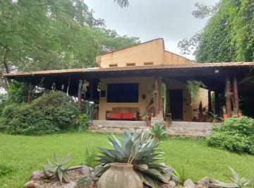 Casa · 1748m² · 5 Ambientes · 1 Cochera · Casa en Venta en Vaqueros 3 Dorm. con Pileta