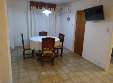 Departamento · 70m² · 3 Ambientes · Oportunidad de Alquiler Anual Para Estudiantes! Amoblado Alquiler Expensas y Servicios!