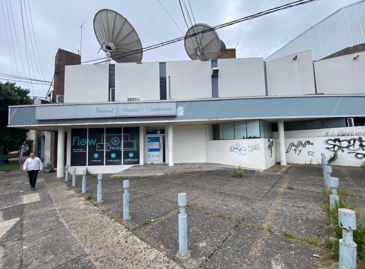 Local comercial · 1937m²