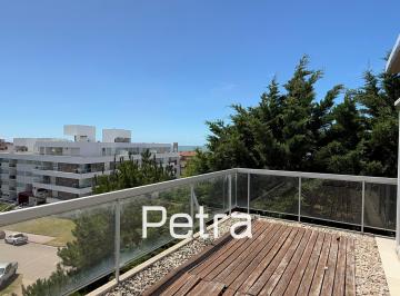 Departamento · 96m² · 4 Ambientes · Departamento en Venta en Pinamar. 100 m. del Mar