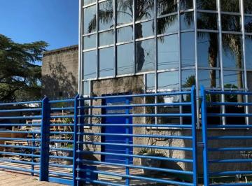 EXCELENTE EDIFICIO MULTIPROPOSITO EN VENTA SOBRE AMPLIO LOTE · Excelente Edificio Multiproposito en Venta Sobre Amplio Lote