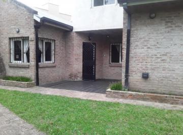 Casa · 161m² · 2 Ambientes · 1 Cochera · Casa en Venta - 1 Dormitorio 2 Baños - 300 m² - Berazategui