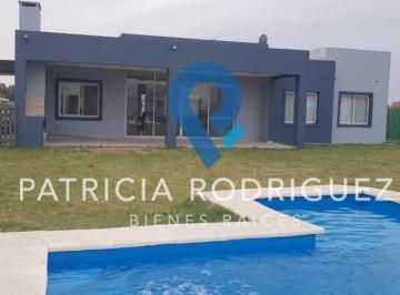 Casa · 135m² · 4 Ambientes · Casa en Venta en Lagos de Canning 1