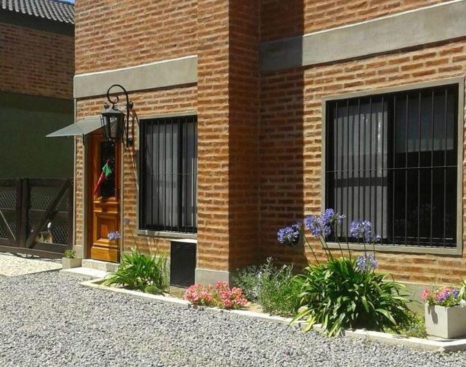 Casa · 100m² · 4 Ambientes · 1 Cochera