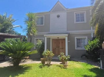 Casa · 116m² · 4 Ambientes · 3 Cocheras · Casa en Venta en Maschwitz Country Club