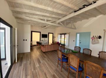 Casa · 150m² · 4 Ambientes · Alquiler Temporario, Barrancas de San Benito, Chapadmalal.