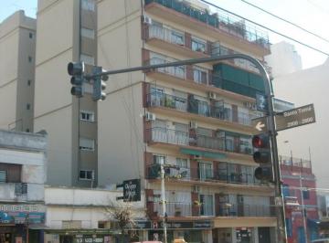 Departamento de 2 ambientes, Villa del Parque · Imperdible 2 Ambientes con Balcón Francés Cocina Separada y Lavadero Independiente