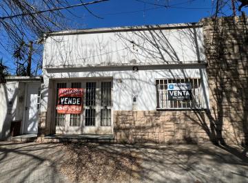 Casa de 3 ambientes, Rosario · Casa a Reciclar! Oportunidad en Barrio Malvinas