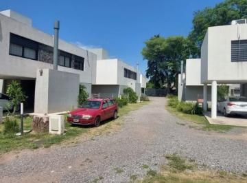 Casa · 150m² · 4 Ambientes · 1 Cochera · Venta Casa en Housing Villa Allende