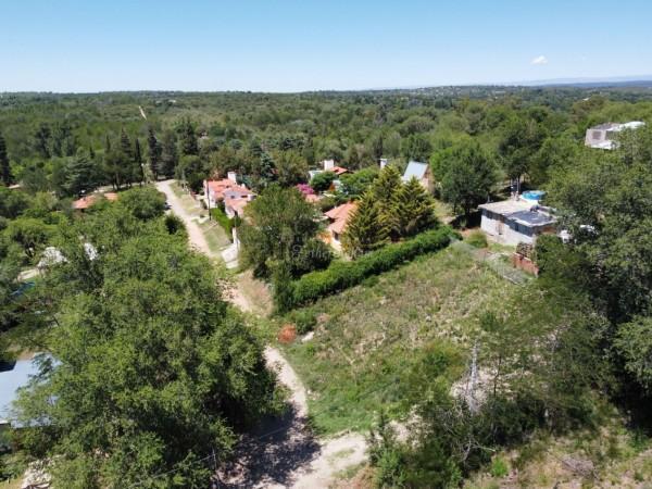 Terreno · 300m²