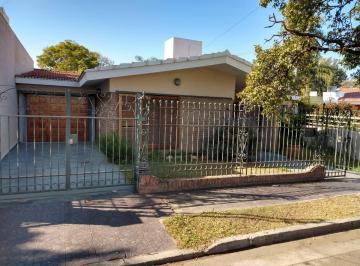 Casa · 200m² · 5 Ambientes · 1 Cochera · Casa 1 Planta 3 Dorm. Cerro Chico Zona Norte