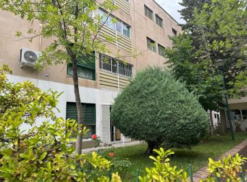 Departamento de 4 ambientes, Neuquén · Vendo Departamento de Tres Dorm., en Tercer Piso por Escalera