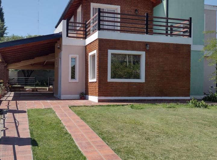 Casa · 150m² · 5 Ambientes
