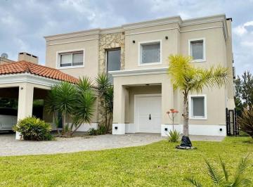 Frente Casa · Casa en Venta en San Francisco, Villanueva, Tigre