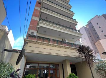 Garage , Lanús · Cochera en Alquiler en Edificio, Fija, Techada