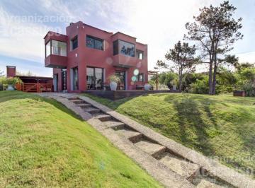 Casa · 250m² · 5 Ambientes · 2 Cocheras · En Venta Altos de Punta Piedra - Casa 4 Dorm. 3 Baños - Vista Al Mar!