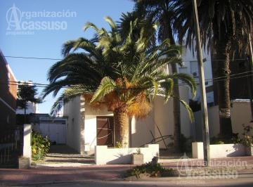 Local comercial · 160m² · 2 Ambientes · Local - Península - Punta del Este - Padrón Único
