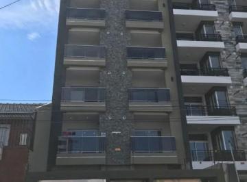 Departamento de 2 ambientes, Quilmes · Departamento de 2 Ambientes en Venta en Quilmes Centro.