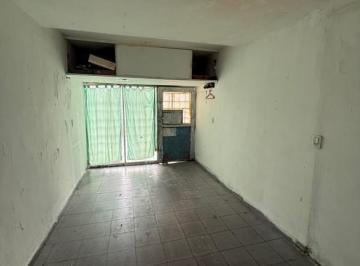 Local comercial · 40m² · 1 Ambiente · Alquiler Local o Deposito, Apto Vivienda, Villa Lugano