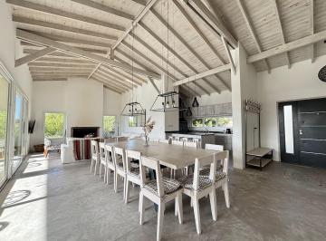 Casa · 7 Ambientes · Casa en Alquiler - Ecuestre Lote 340 - Costa Esmeralda - Grande Capacidad - Pileta