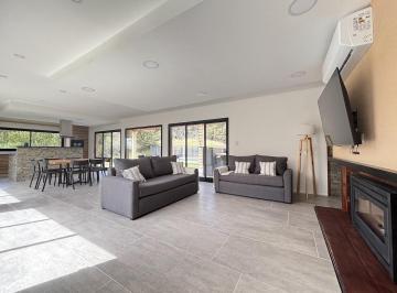 Casa · 185m² · 4 Ambientes · Casa en Venta - Barrio Residencial I Lote 509