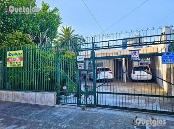 Casa de 5 ambientes, Quilmes · Venta Casa de 5 Ambientes con Cochera, Jardín y Patio Apto Credito
