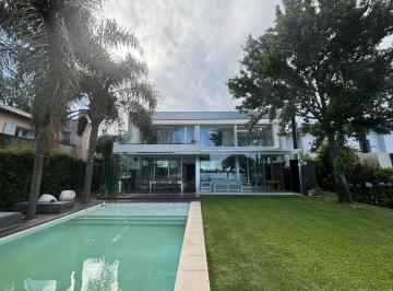 Casa · 470m² · 6 Ambientes · 2 Cocheras · Casa en Venta y Alquiler en Santa Barbara, Corredor Bancalari