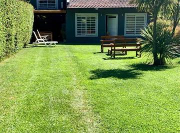 Casa · 130m² · 4 Ambientes · 1 Cochera · Casa en Venta - 3 Dorm. 2 Baños - Cochera - 595 m² - Villa Parque Sicardi, La Plata