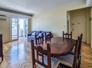 Departamento · 52m² · 2 Ambientes · Departamento 2 Ambientes Luminoso Reciclado Vista Balcon Muy Buen Estado en Flores