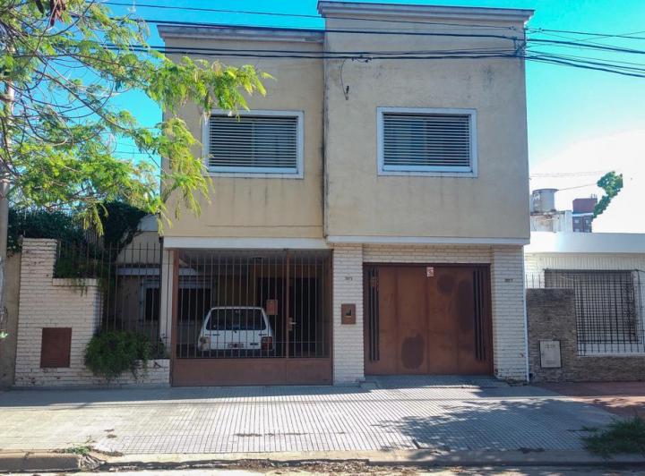 Casa · 161m² · 5 Ambientes · 1 Cochera