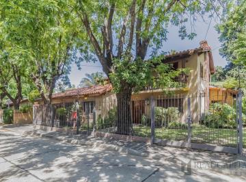 Casa · 360m² · 5 Ambientes · 2 Cocheras · Casa 5 Ambientes con Jardin y Pileta - Barrio Parque Saavedra
