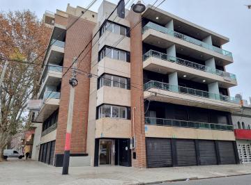 Departamento · 69m² · 4 Ambientes · 1 Cochera · Venta Departamento de 4 Ambientes con Patio Exclusivo Barrio Echesortu Rosario