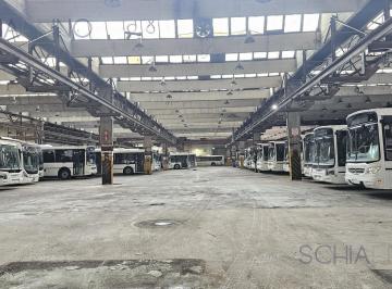 Bodega-Galpón · 16009m² · 6 Cocheras · Excelente Nave Industrial en Barracas