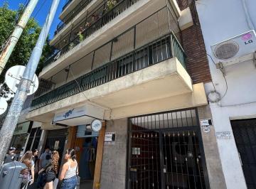 Depósito · 100m² · 4 Ambientes · Oficina/depósito/showroom en Floresta