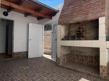 PH · 60m² · 4 Ambientes · Departamento de Pasillo - con Patio