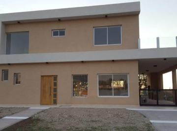 Casa de 4 ambientes, San Vicente · Casa 4 Ambientes en Barrio Lago de San Eliseo