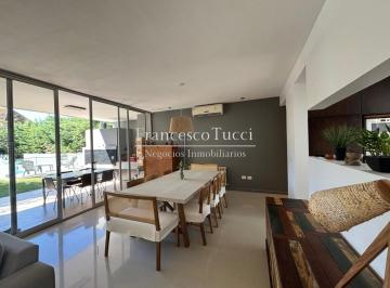 Casa · 180m² · 5 Ambientes · 3 Cocheras · Casa en Venta 5 Ambientes Country San Patricio