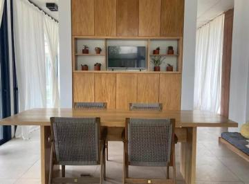 Casa · 170m² · 4 Ambientes · 1 Cochera · Casa en San Sebastián - Venta - Laguna - Dos Plantas