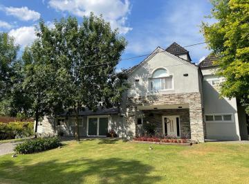Casa · 360m² · 4 Ambientes · 2 Cocheras · Casa en Venta en San Diego Country San Diego Moreno