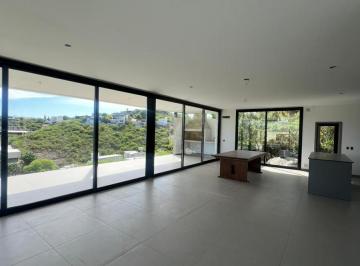 Casa · 280m² · 4 Ambientes · 1 Cochera · Casa en Venta: 3 Dor C/ Cochera - La Cuesta