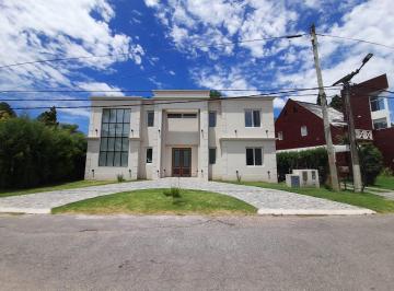 Quinta vacacional · 153m² · 4 Ambientes · Casa en Alquiler en Loma Verde, Escobar, G. B. a. Zona Norte
