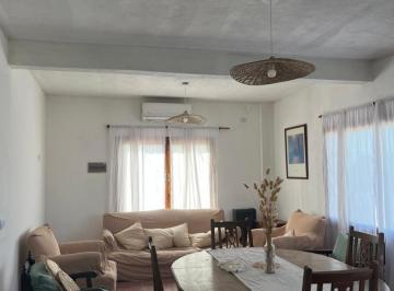 Casa · 250m² · 6 Ambientes · 8 Cocheras · Casa 8 Ambientes Amoblada en Barrio Estancia La Macarena