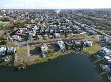 Terreno · 725m² · Terreno en Venta - 725 m² - Los Troncos, Berazategui