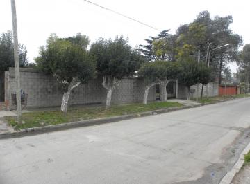 Quinta vacacional · 1661m² · 3 Ambientes · 1 Cochera · Quinta en Venta en Gonzalez Catan