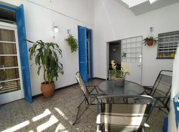 Casa · 80m² · 4 Ambientes · Hermosa Casa de Pasillo - No PH - Impecable