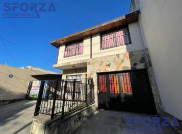 Casa · 220m² · 6 Ambientes · 3 Cocheras · Casa - Los Polvorines