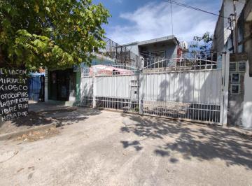 Casa · 318m² · 9 Ambientes · 2 Cocheras · Casa en Venta en Gregorio de Laferrere