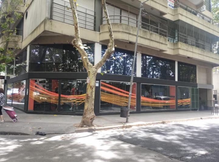 Local comercial · 223m²
