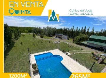 Casa · 310m² · 4 Ambientes · 3 Cocheras · Casa Quinta en Venta en Uribelarrea